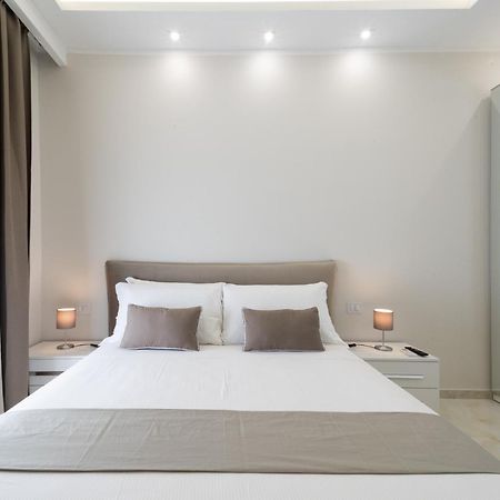 Caruso Regal House Apartment โรม ภายนอก รูปภาพ