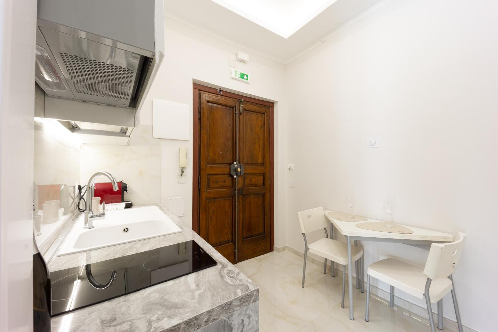 Caruso Regal House Apartment โรม ภายนอก รูปภาพ
