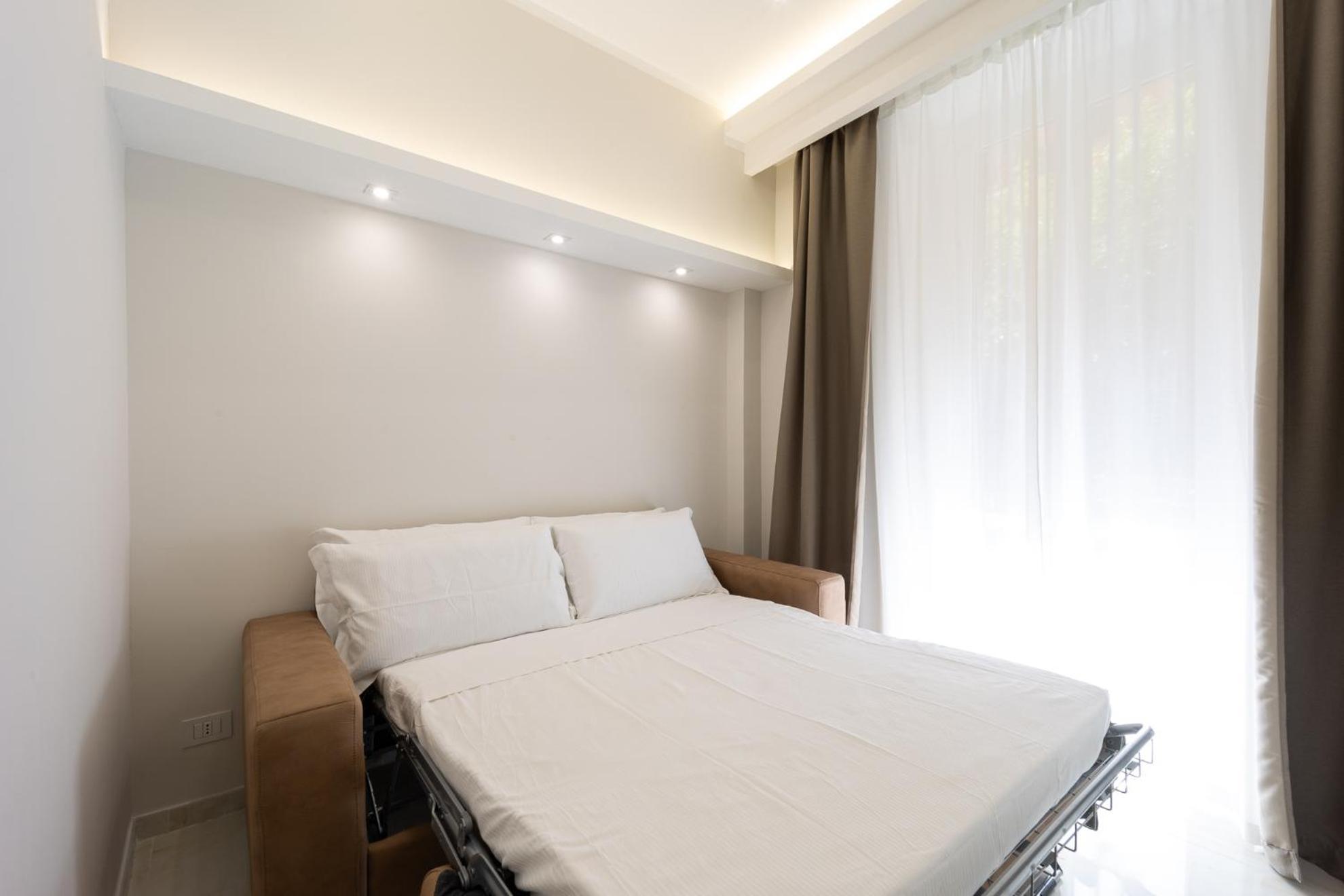 Caruso Regal House Apartment โรม ภายนอก รูปภาพ