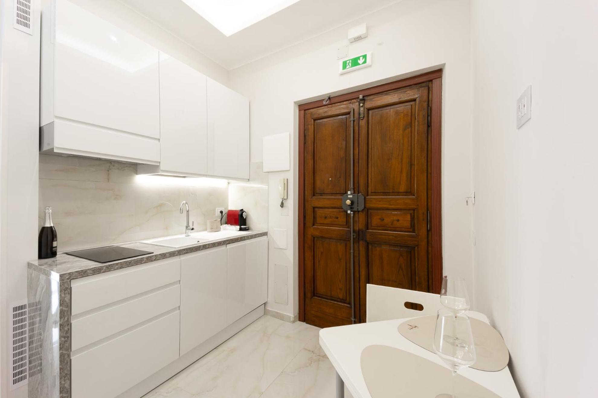 Caruso Regal House Apartment โรม ภายนอก รูปภาพ